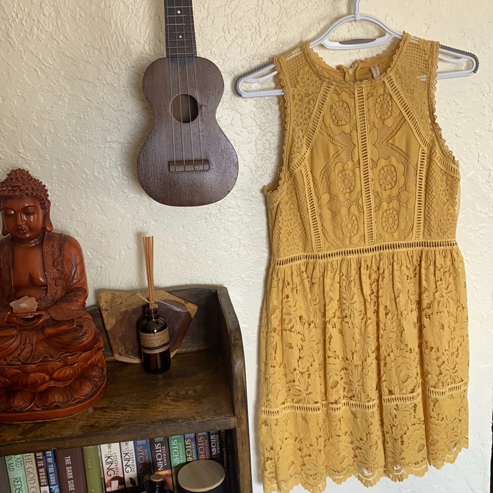 Yellow Lace Dress - size s -